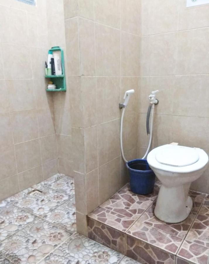 Greenkost Hostel Sintang Ngoại thất bức ảnh