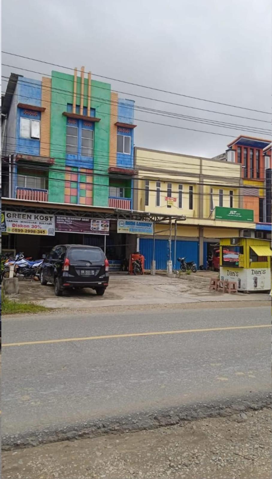 Greenkost Hostel Sintang Ngoại thất bức ảnh