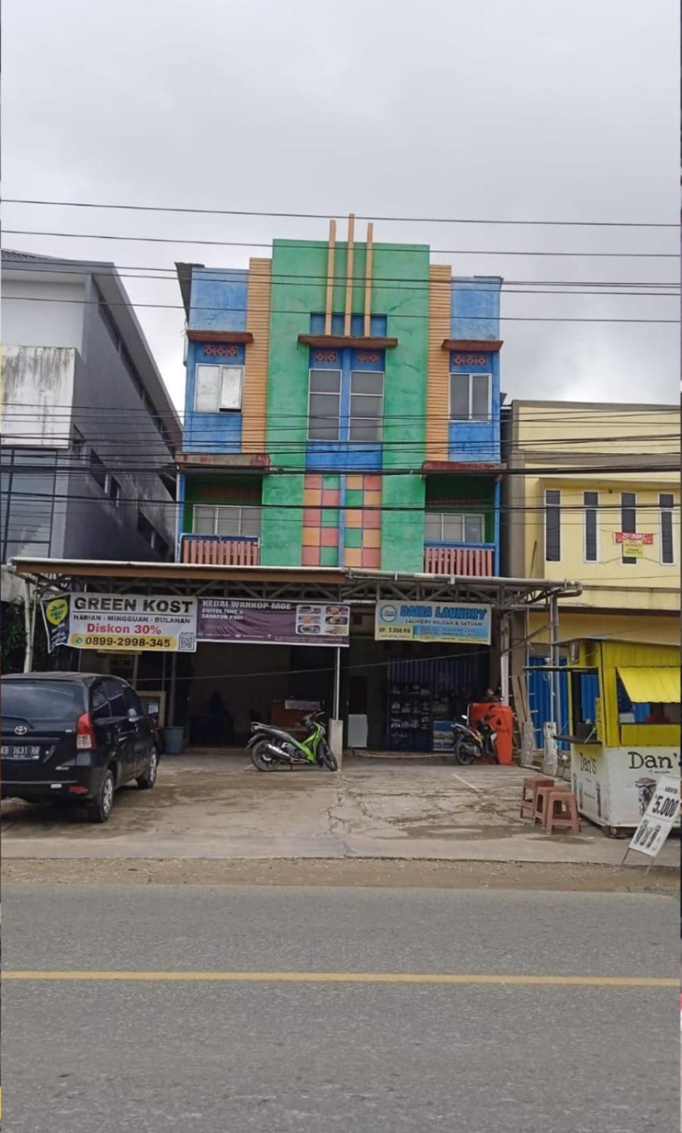 Greenkost Hostel Sintang Ngoại thất bức ảnh