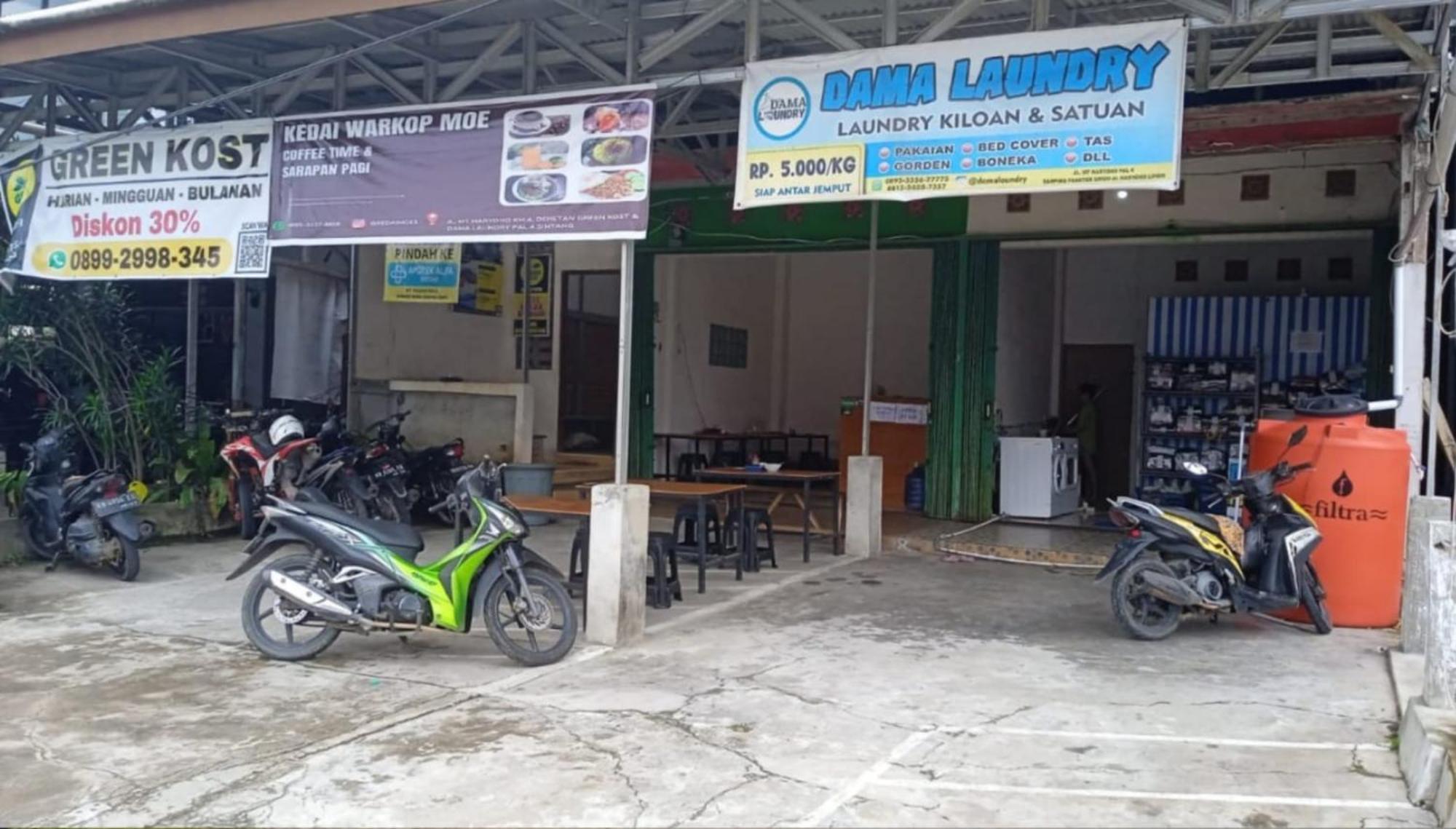 Greenkost Hostel Sintang Ngoại thất bức ảnh