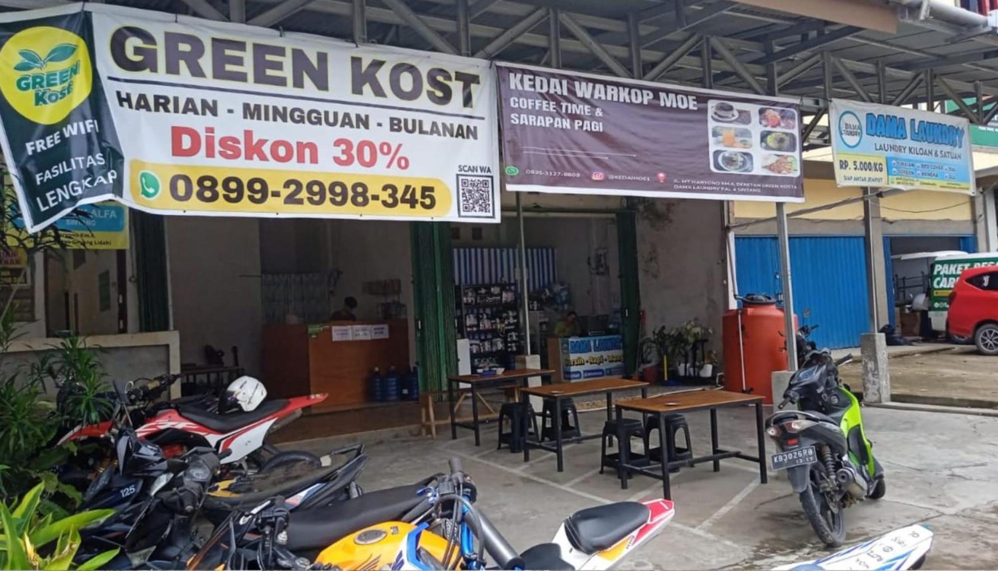 Greenkost Hostel Sintang Ngoại thất bức ảnh